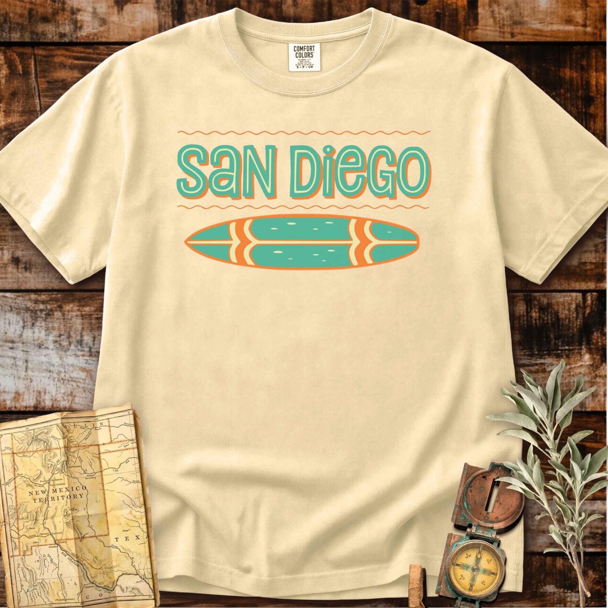 San Diego California | Tiki Surfboard T-Shirt