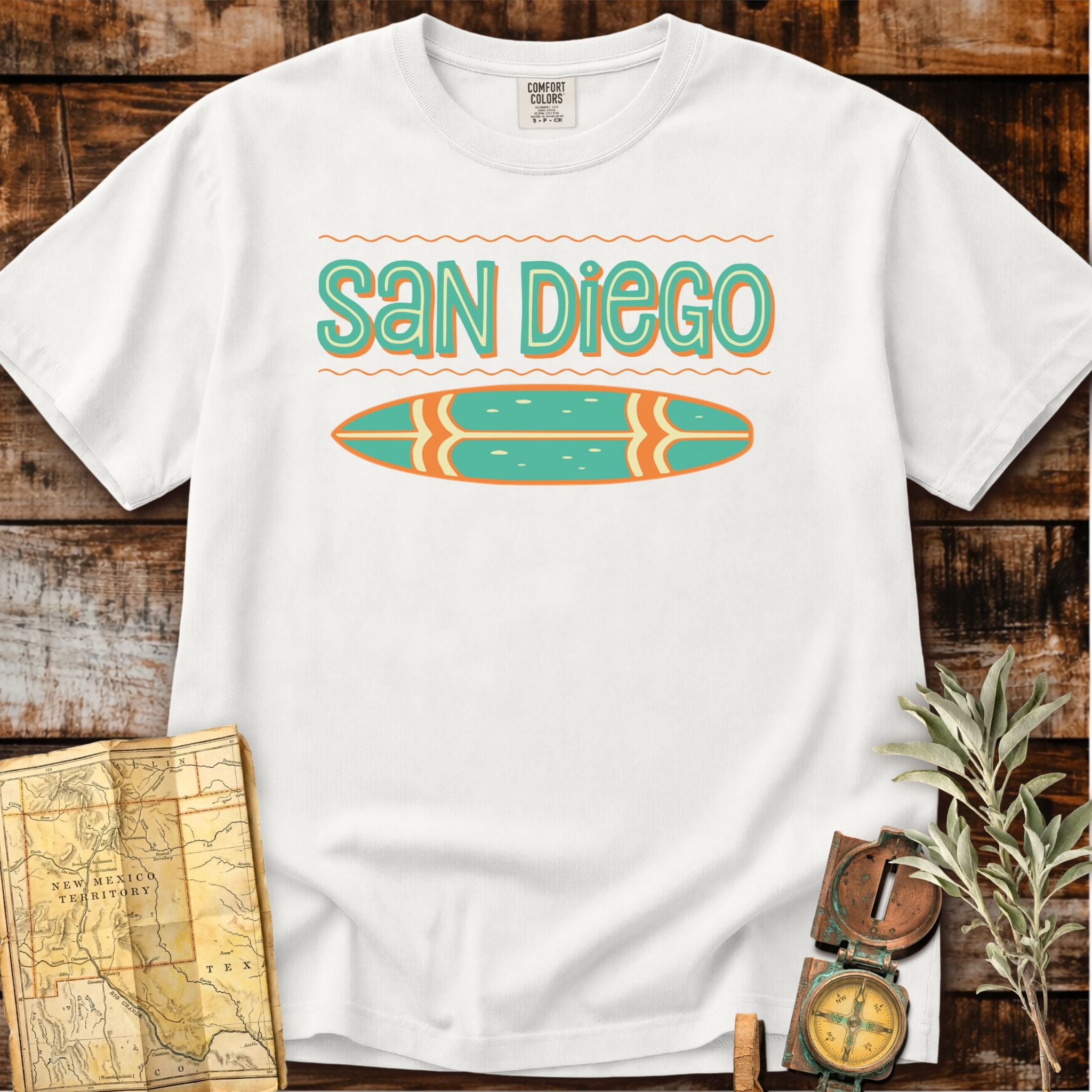 San Diego California | Tiki Surfboard T-Shirt